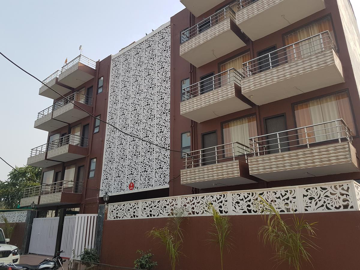 The Royal Crown Hotel Gurgaon Exterior photo