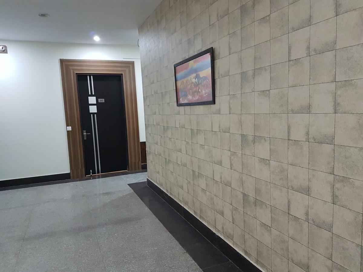 The Royal Crown Hotel Gurgaon Exterior photo